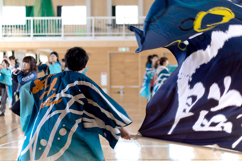 YOSAKOIソーランチーム「藍漫隊」のよさこい旗